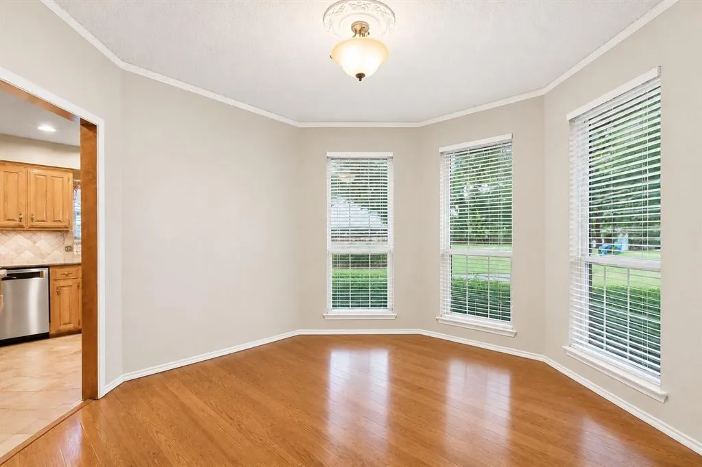 5308 Dixie Circle