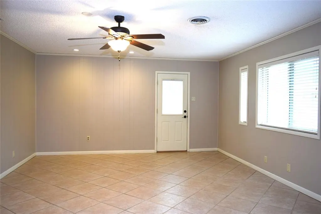 5308 Dixie Circle