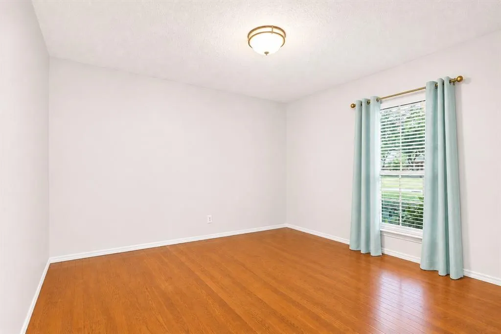 5308 Dixie Circle