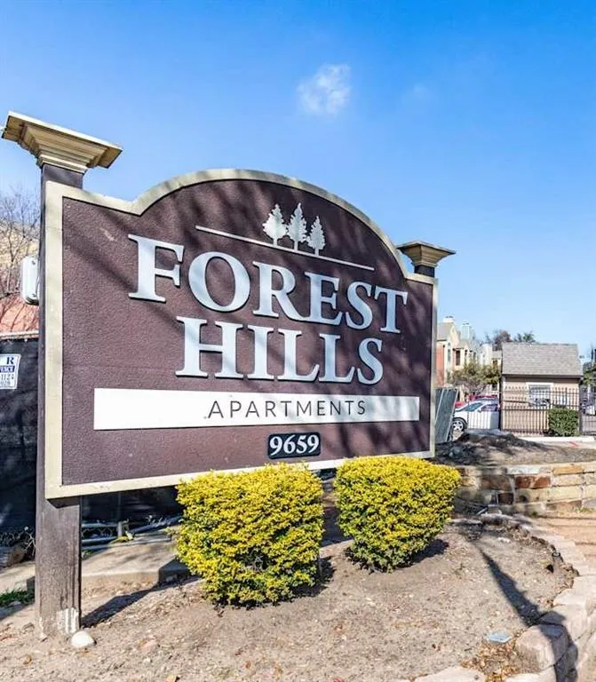 9659 Forest Lane #J302