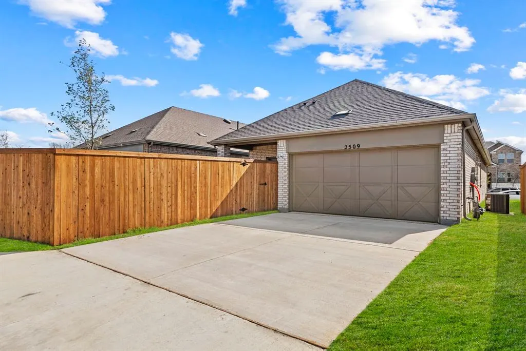 2509 Fairweather Drive