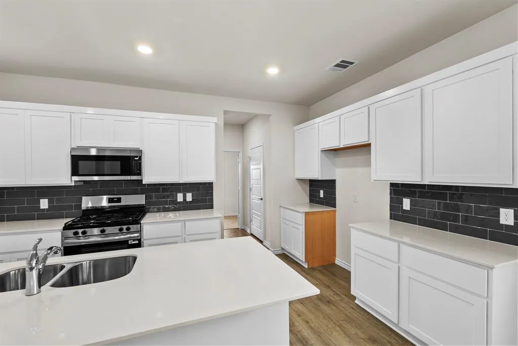 2509 Fairweather Drive