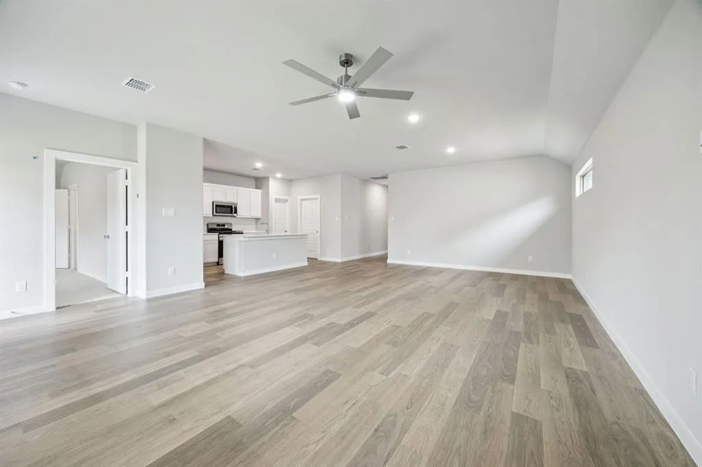 8012 Kingfisher Road