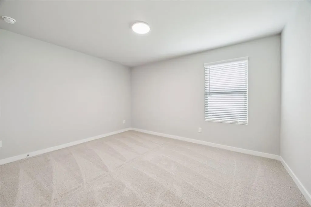 8012 Kingfisher Road