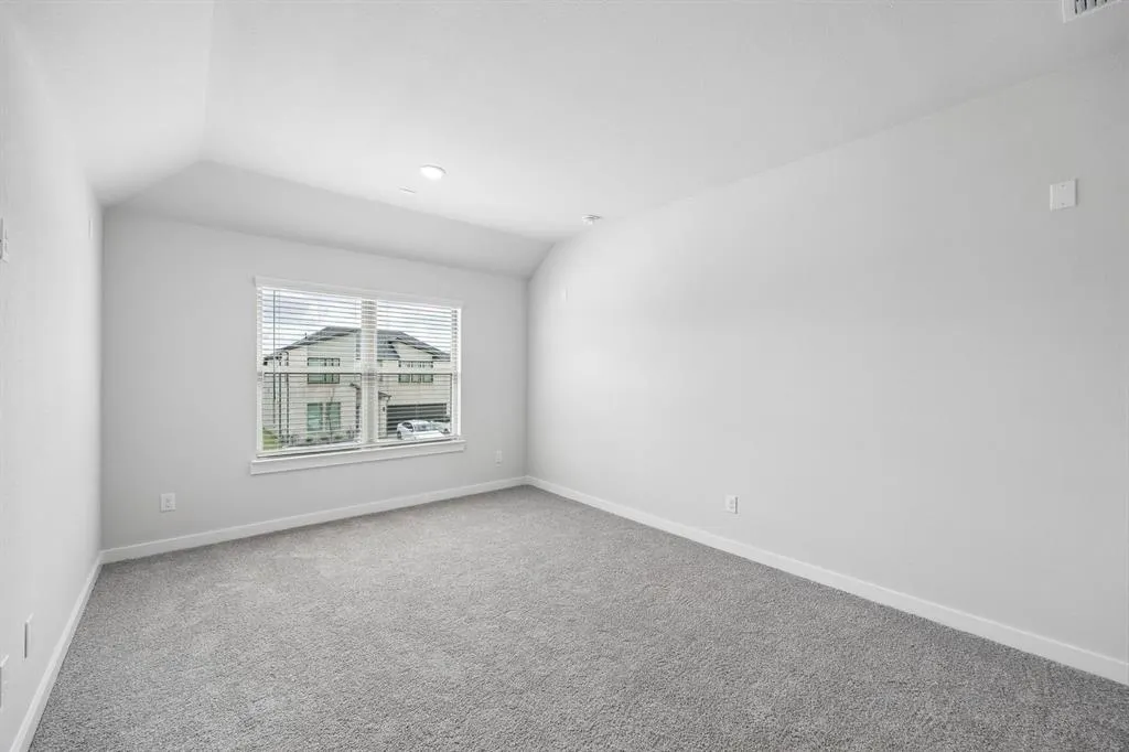 1301 Rosaderos Road