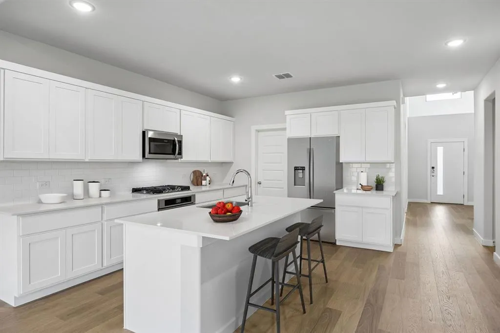 1301 Rosaderos Road