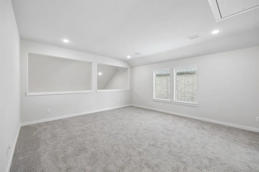 1301 Rosaderos Road