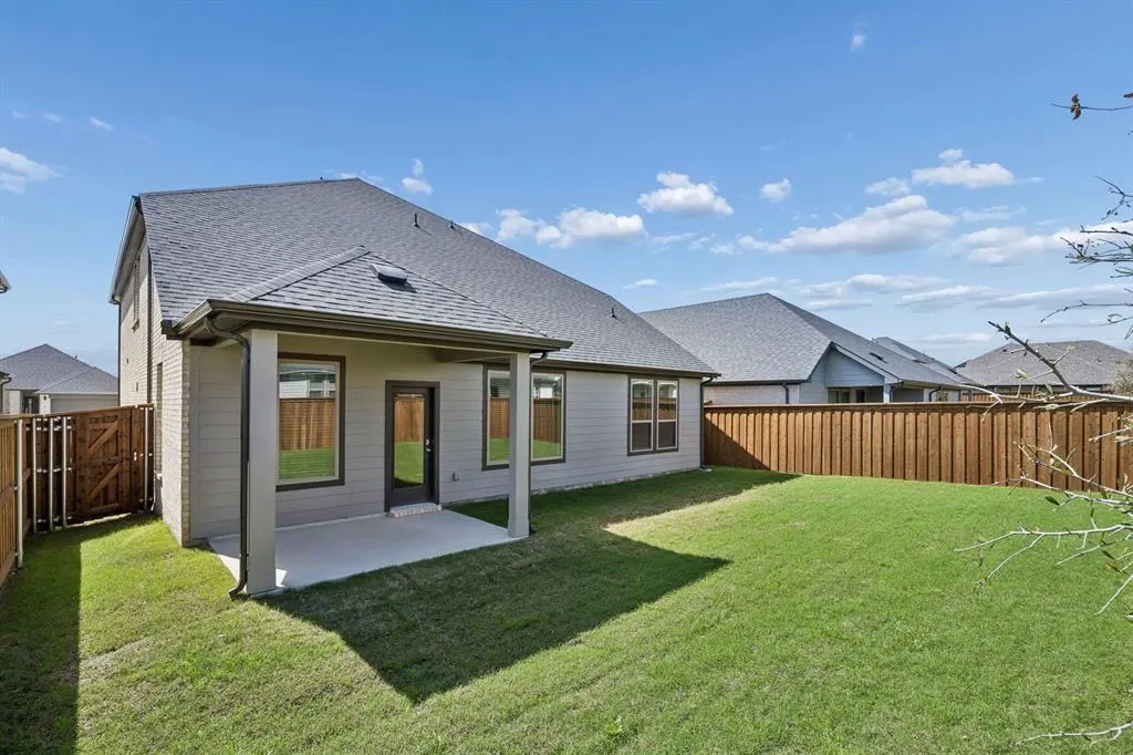 1301 Rosaderos Road