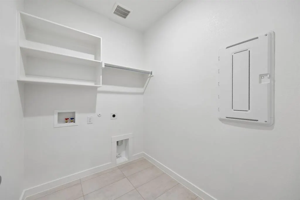 1301 Rosaderos Road