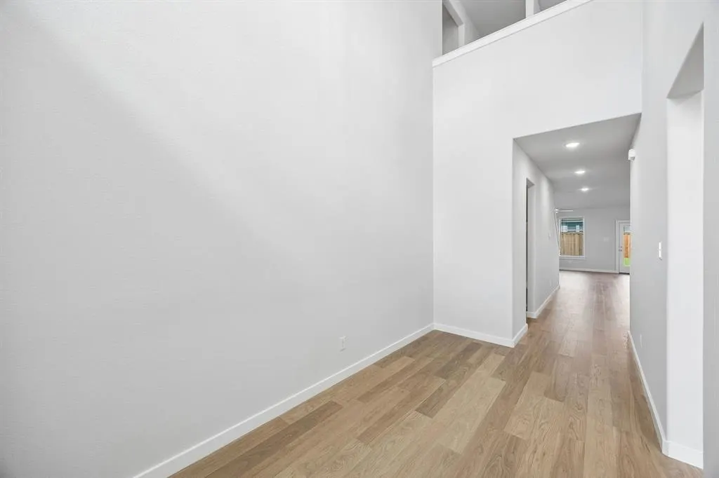 1301 Rosaderos Road