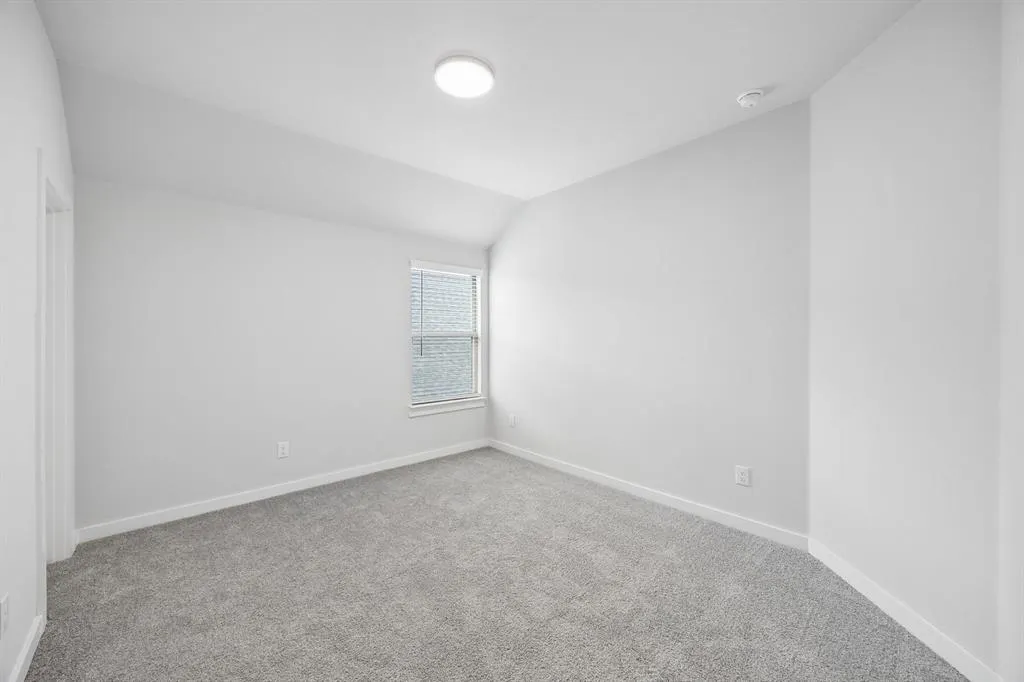1301 Rosaderos Road