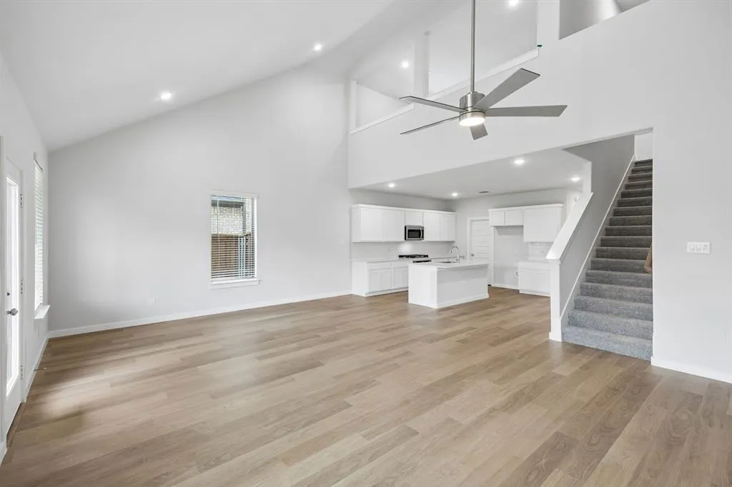 1301 Rosaderos Road