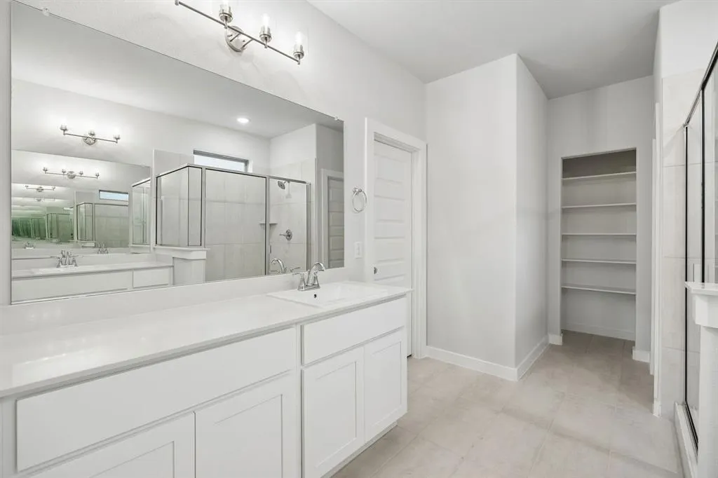 1301 Rosaderos Road