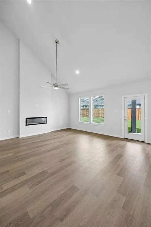 1301 Rosaderos Road