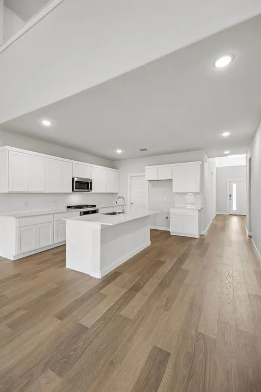 1301 Rosaderos Road