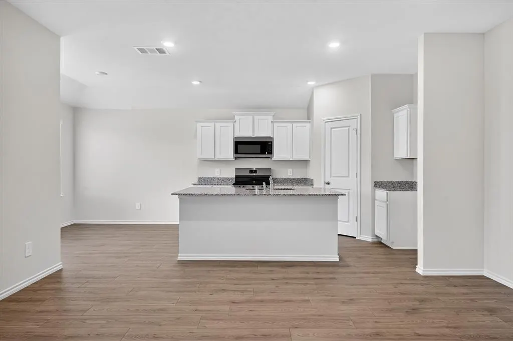 3918 Applewood Trail