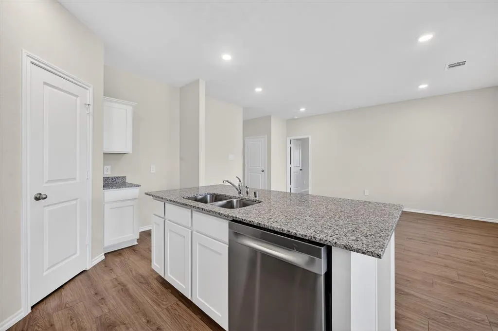 3918 Applewood Trail