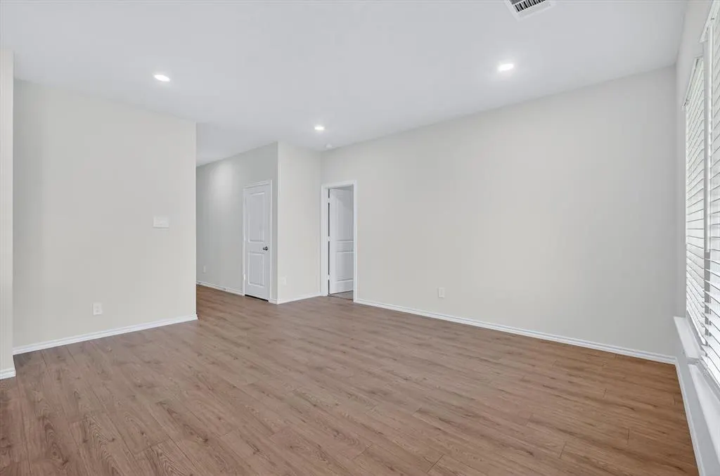 3918 Applewood Trail