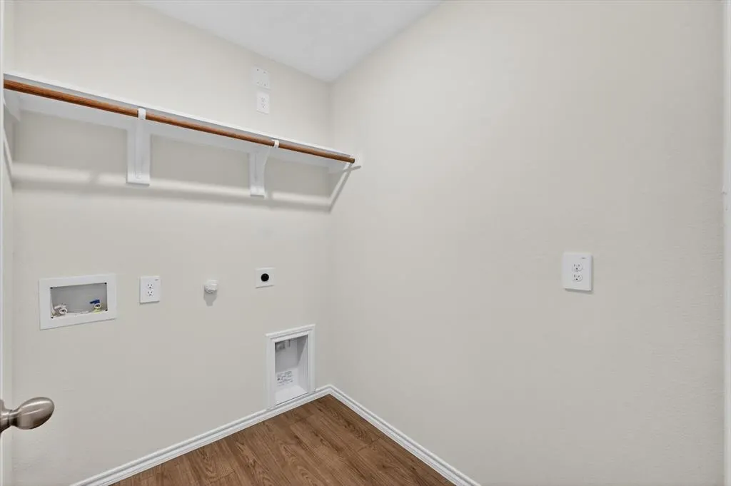 3918 Applewood Trail