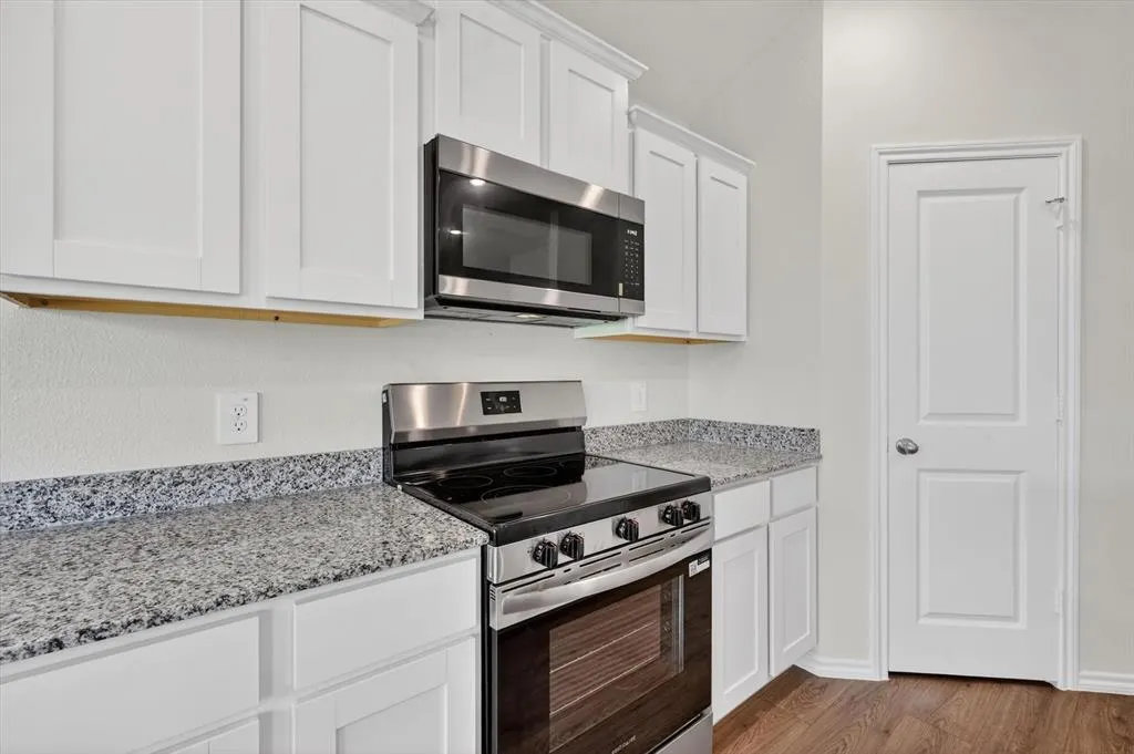 3918 Applewood Trail