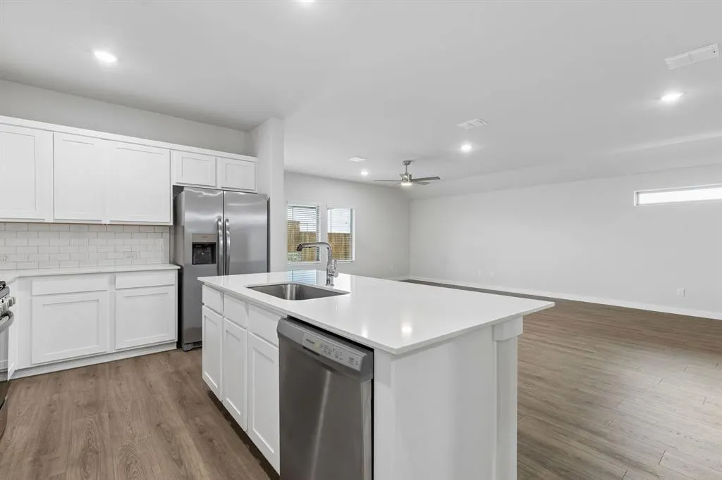 805 Edgehurst Drive