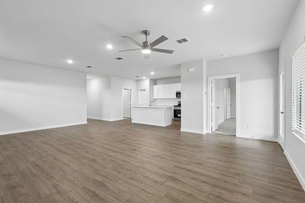 805 Edgehurst Drive