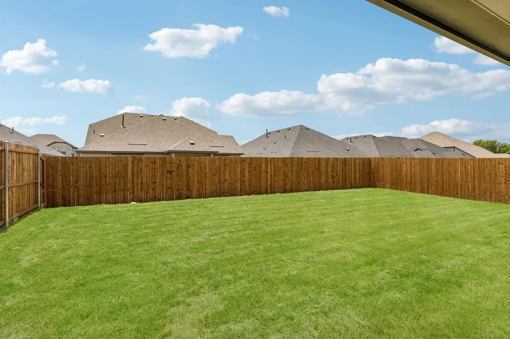 1333 Rosaderos Road