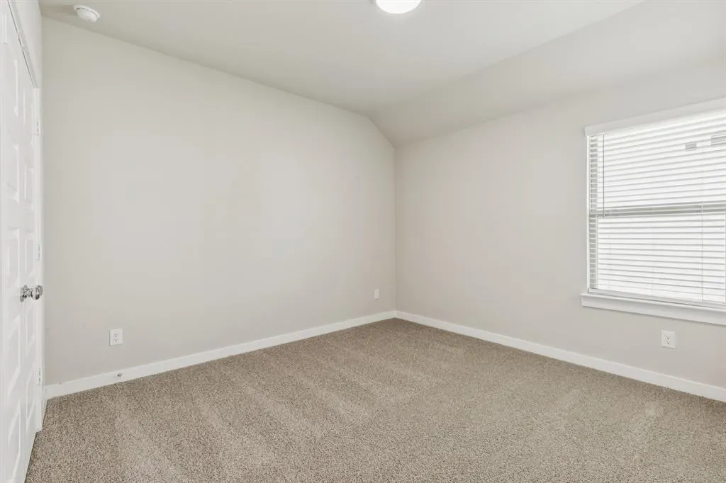 1333 Rosaderos Road