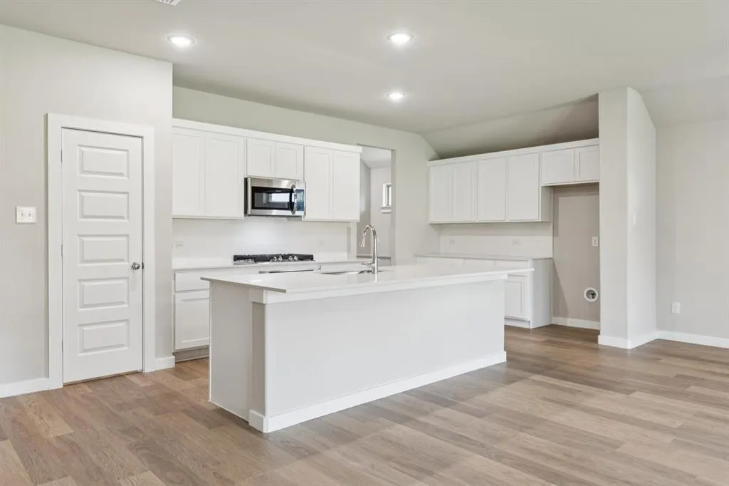 1333 Rosaderos Road