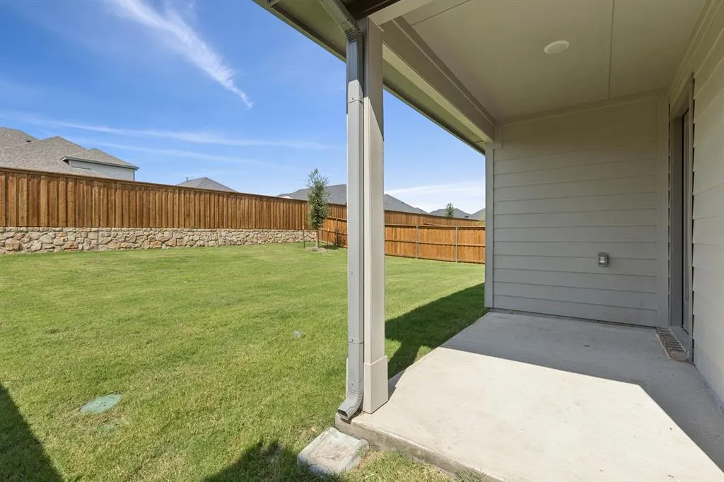 1333 Rosaderos Road