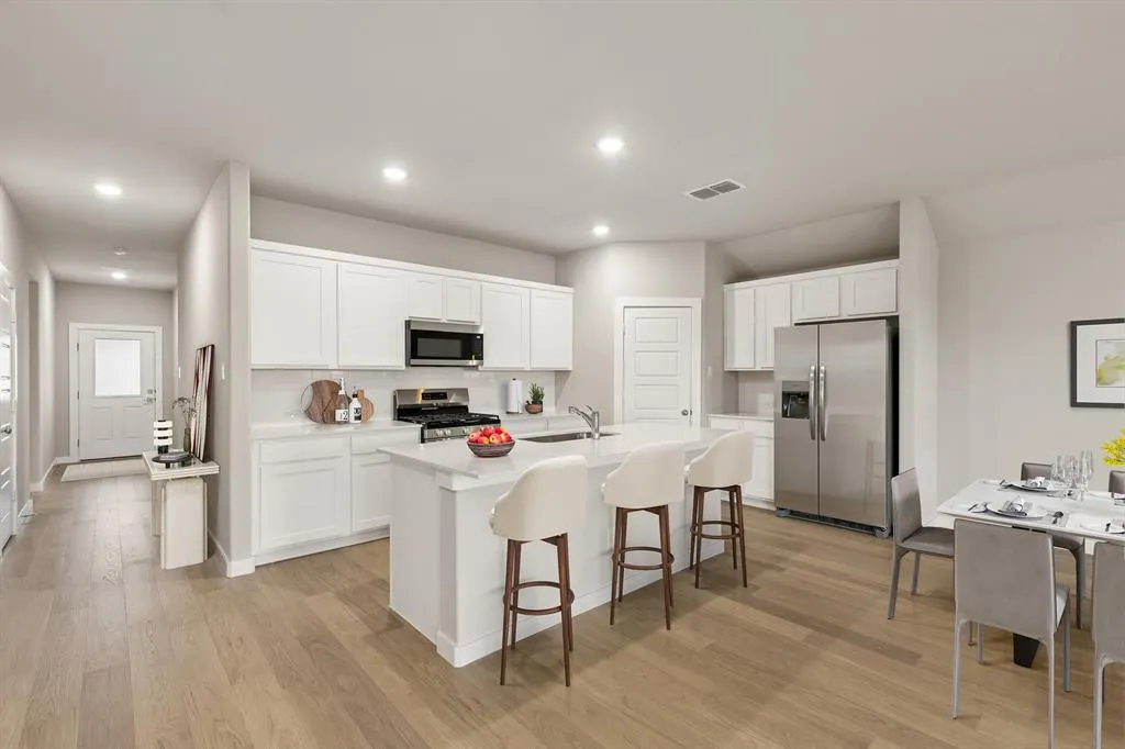 803 Edgehurst Drive