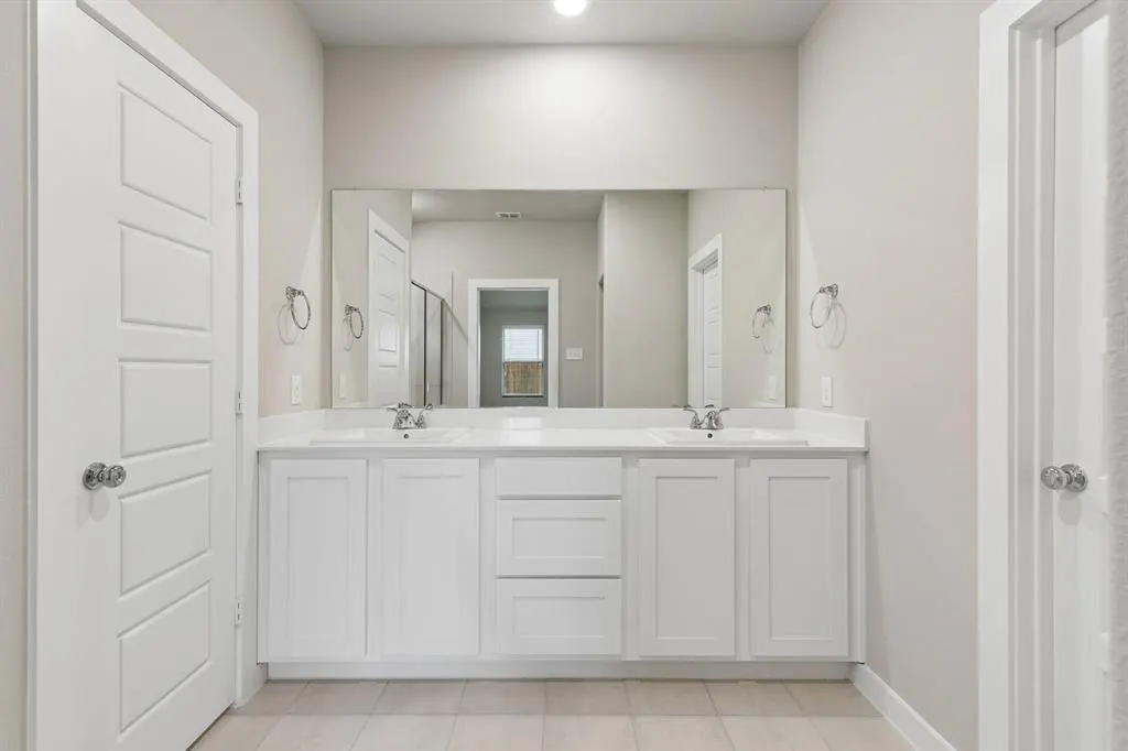 803 Edgehurst Drive
