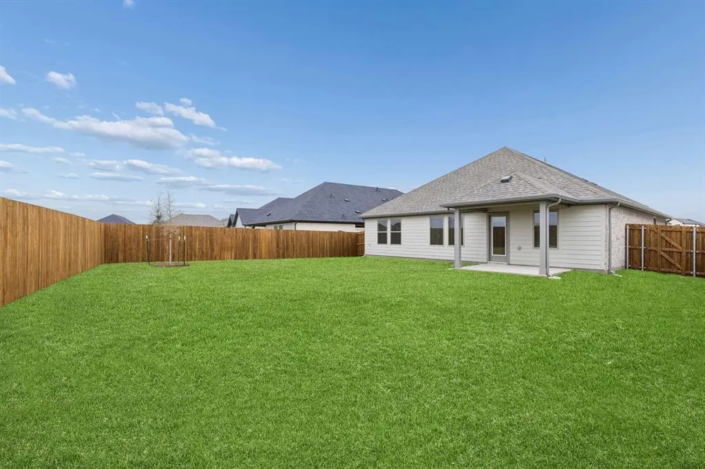 803 Edgehurst Drive
