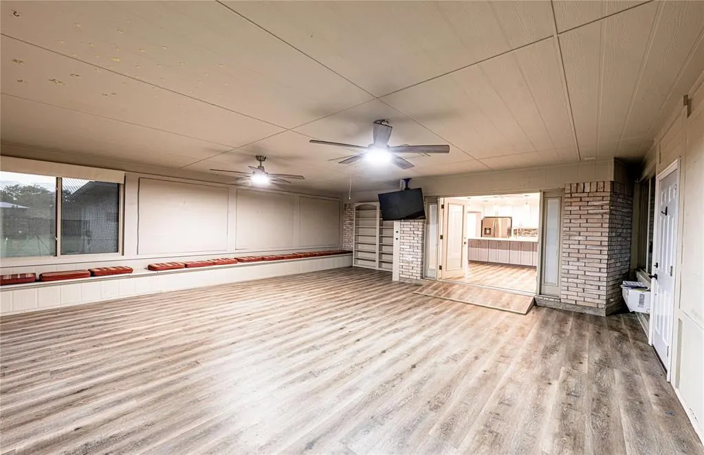 2201 Bradford Drive
