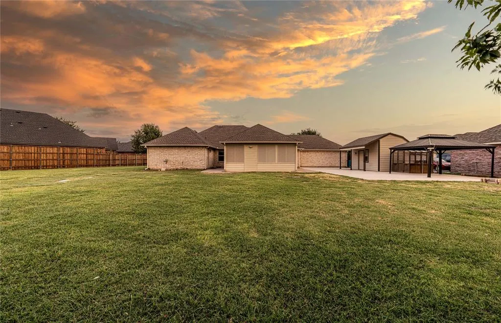 2201 Bradford Drive