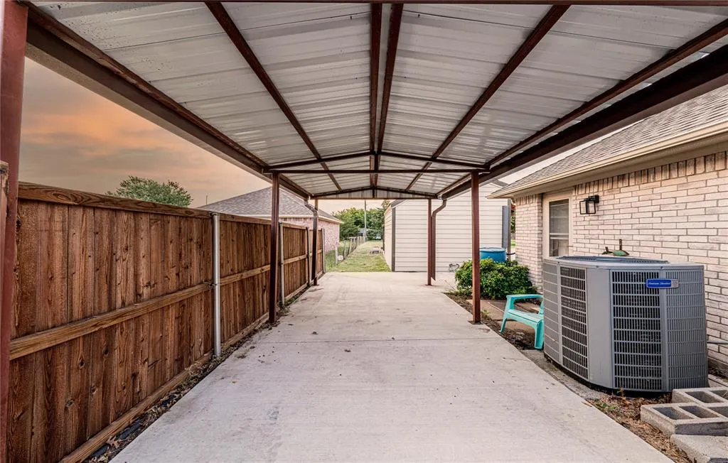 2201 Bradford Drive