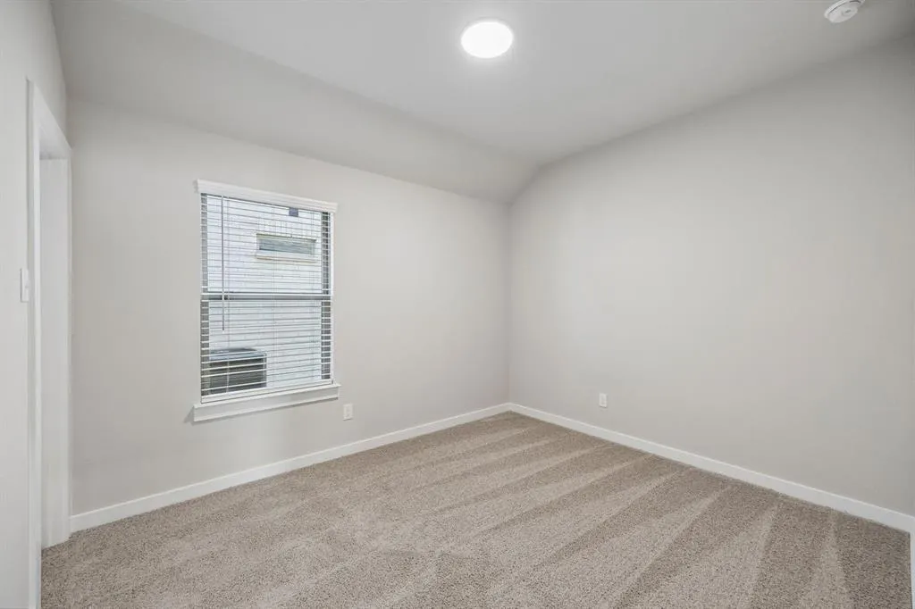 1345 Rosaderos Road