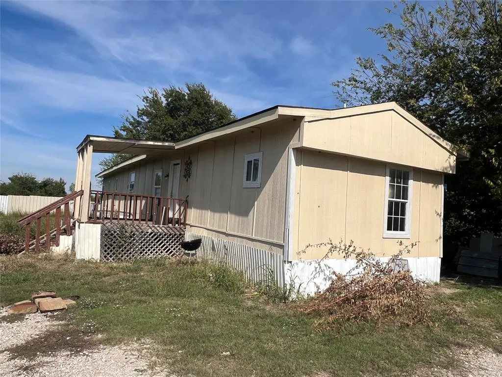 111 County Road 877