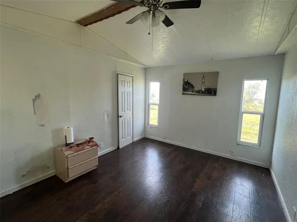 111 County Road 877