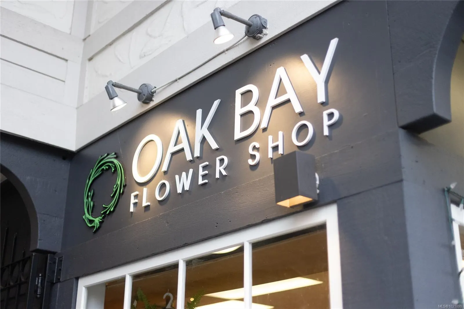 2187 Oak Bay Ave