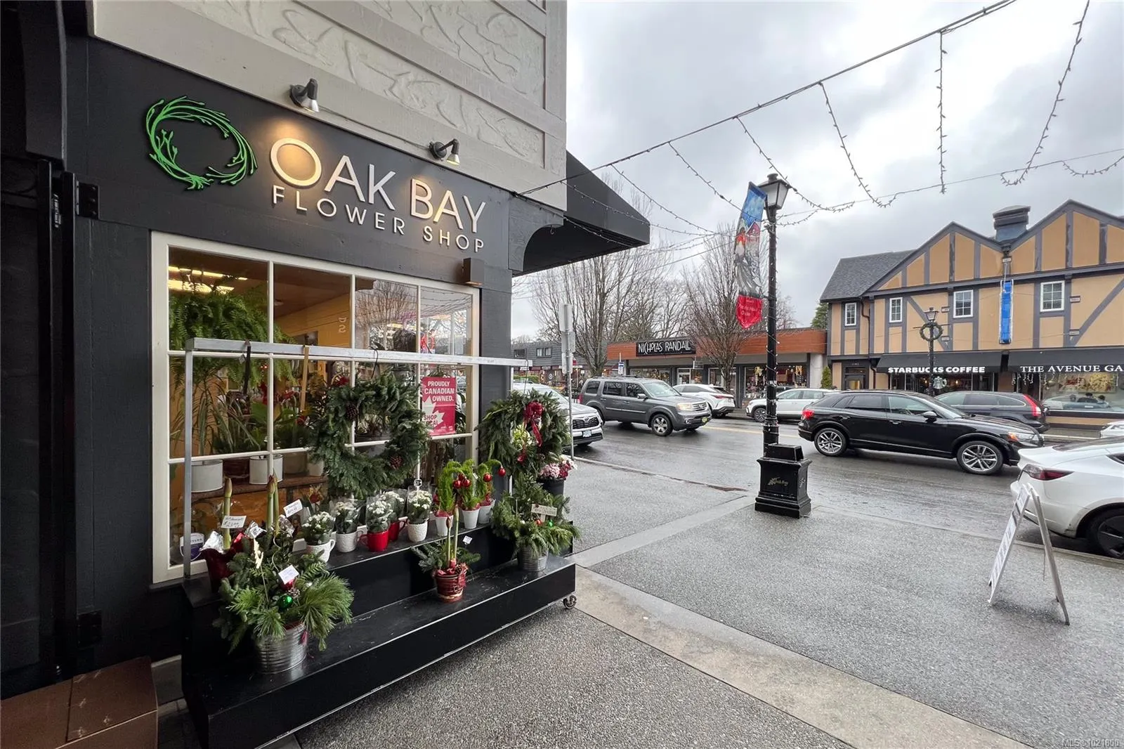 2187 Oak Bay Ave