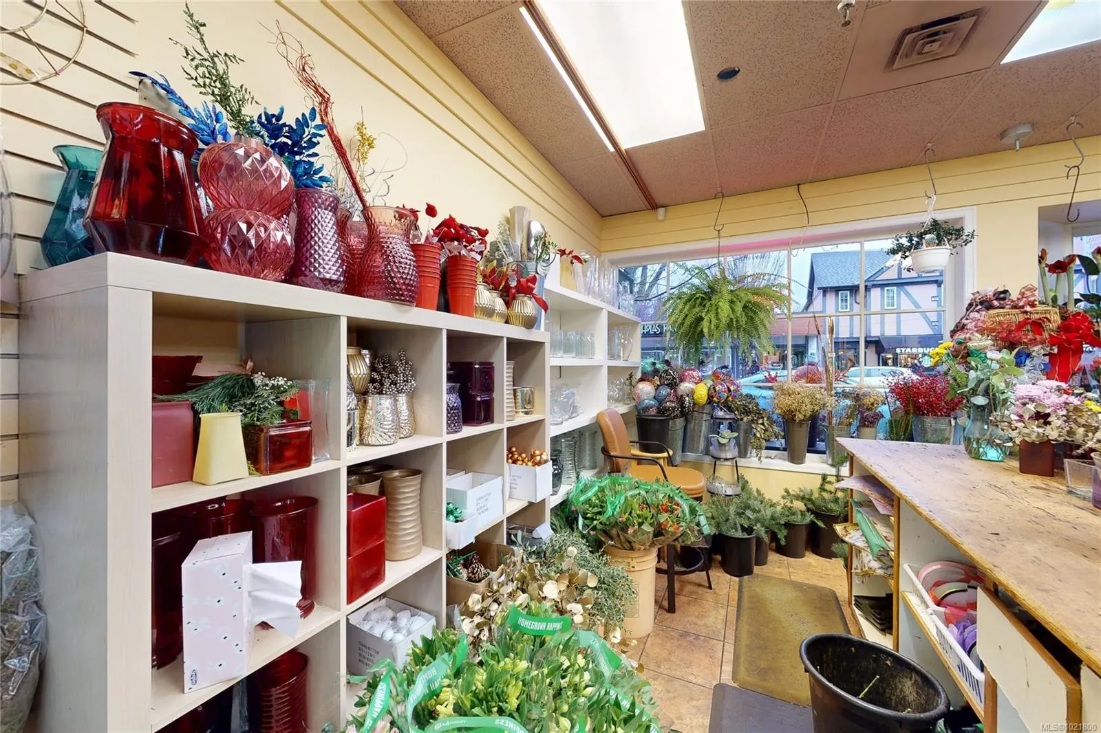 2187 Oak Bay Ave
