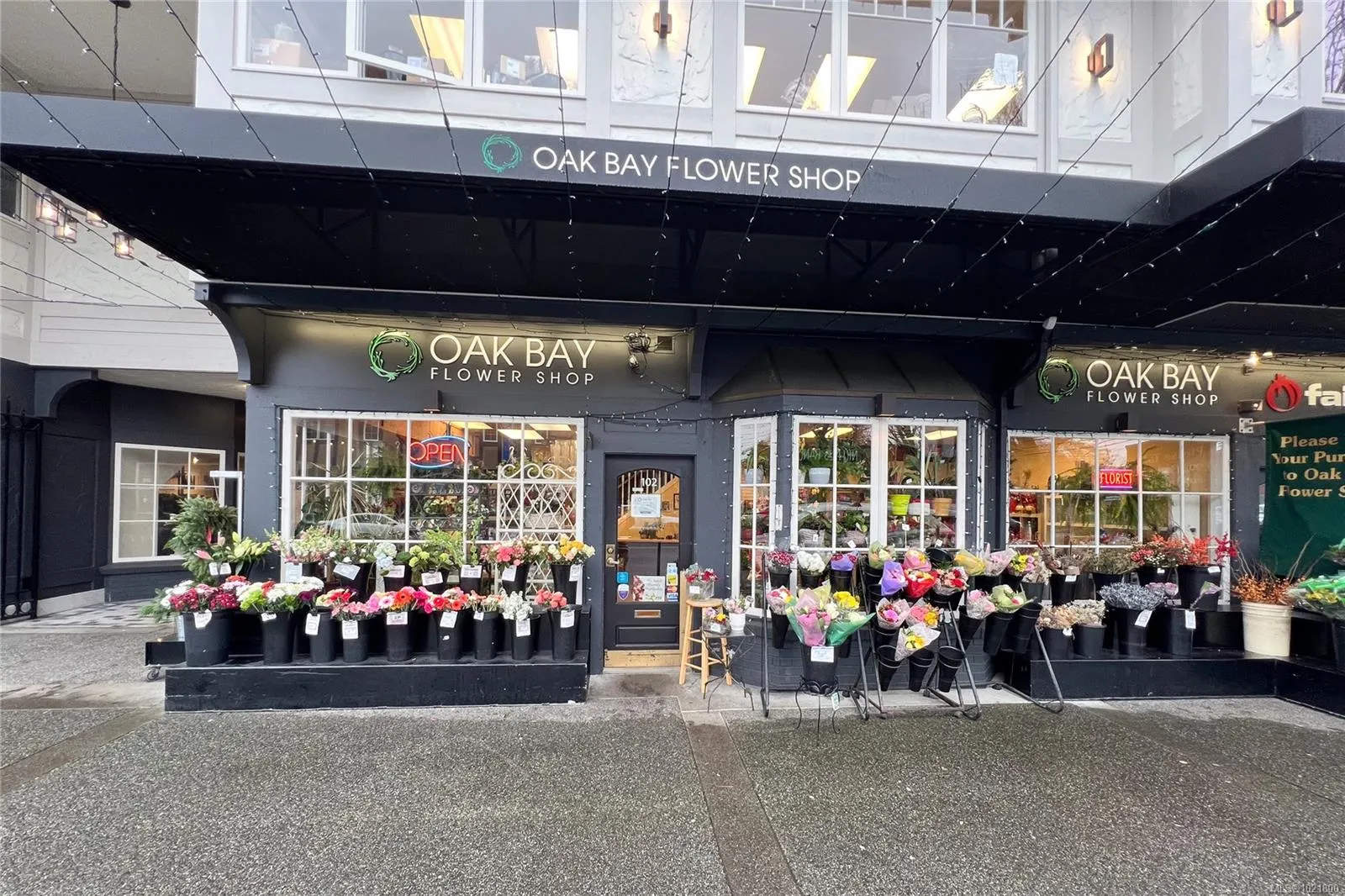 2187 Oak Bay Ave