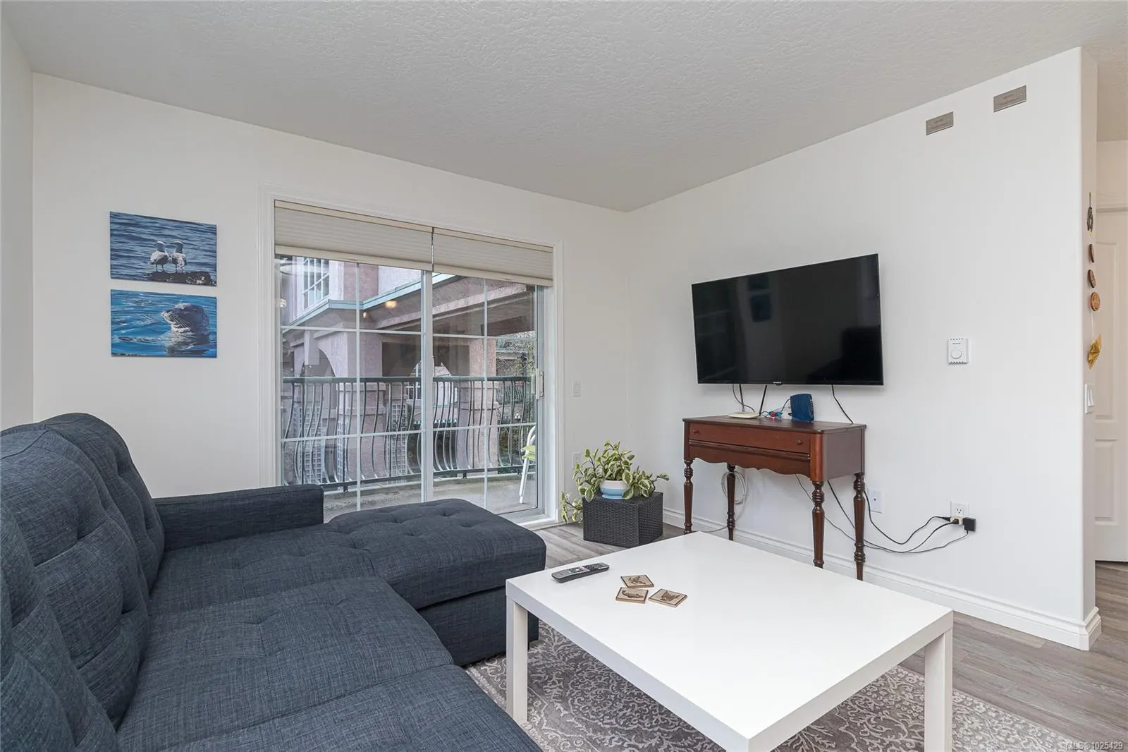 3133 Tillicum Rd