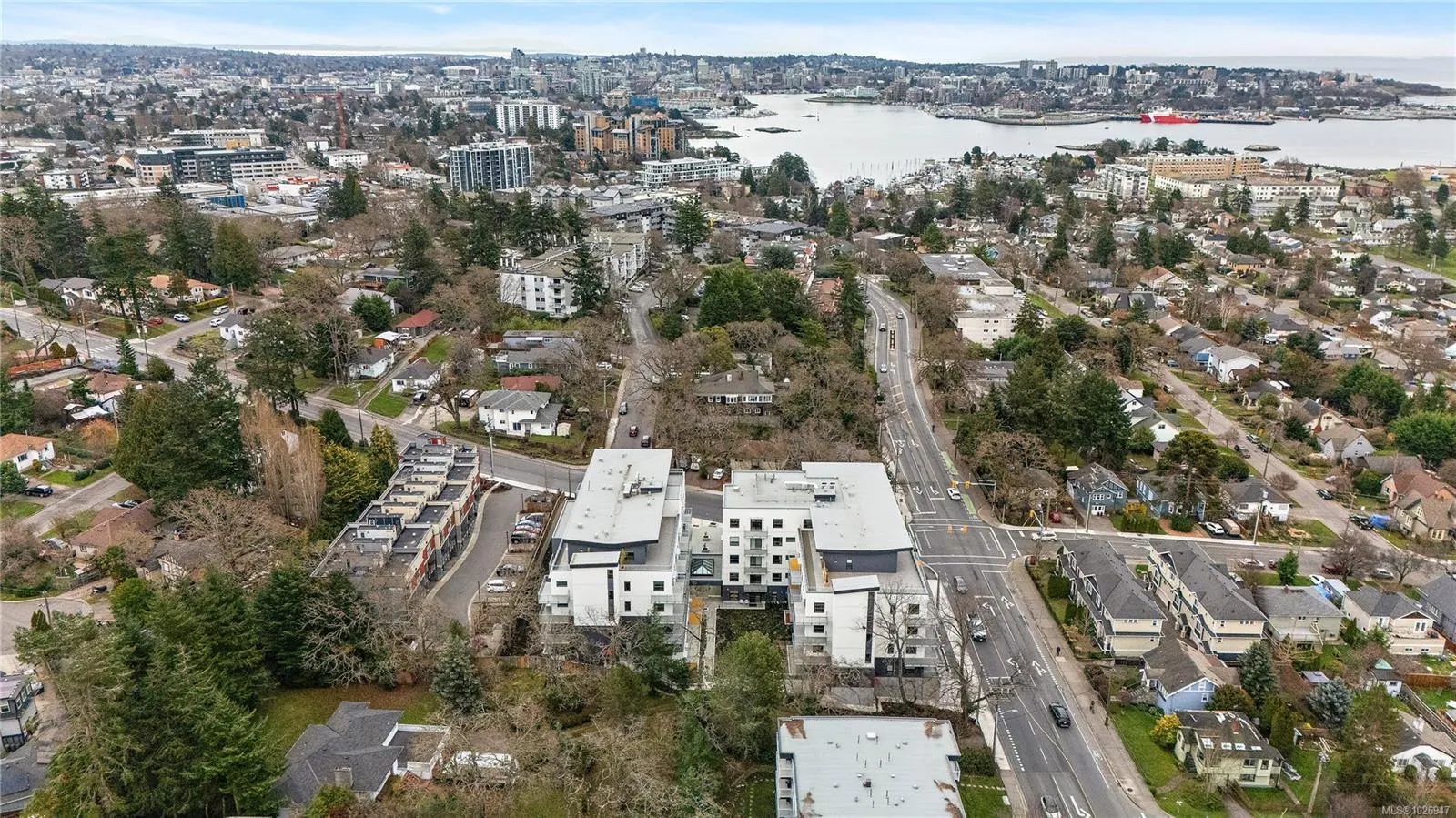 1102 Esquimalt Rd