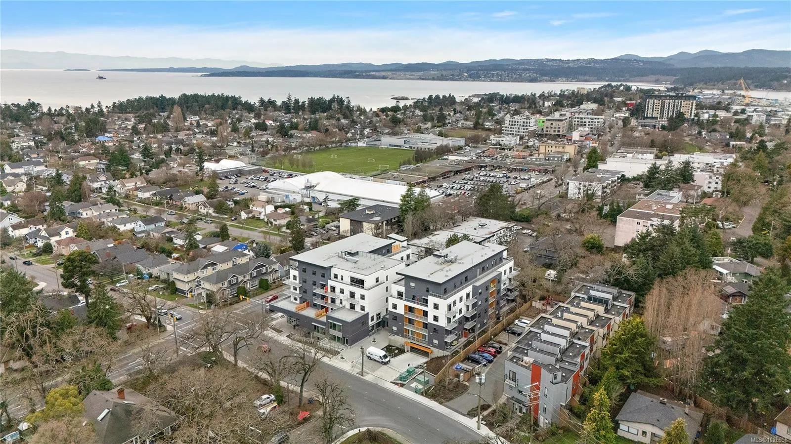 1102 Esquimalt Rd