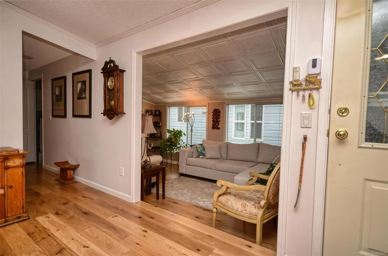 7583 Central Saanich Rd