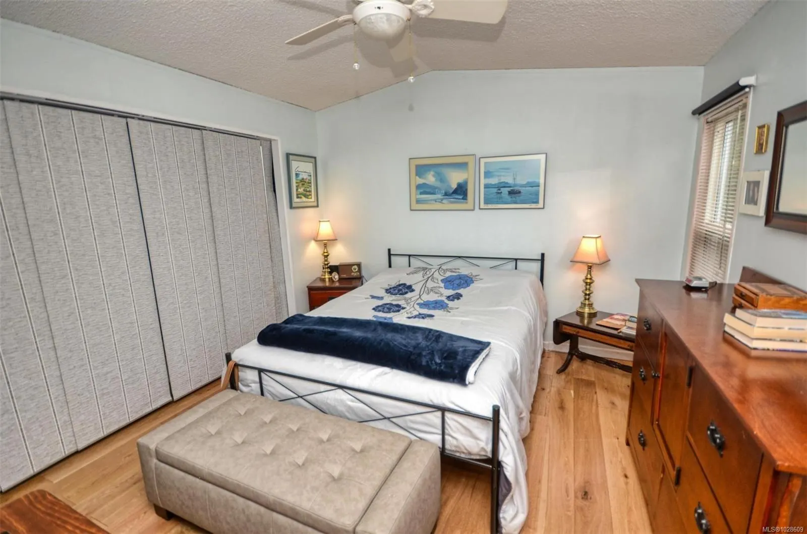 7583 Central Saanich Rd