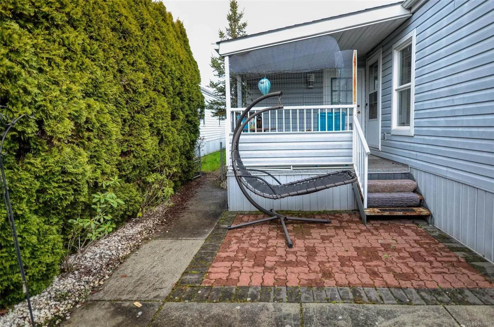 7583 Central Saanich Rd