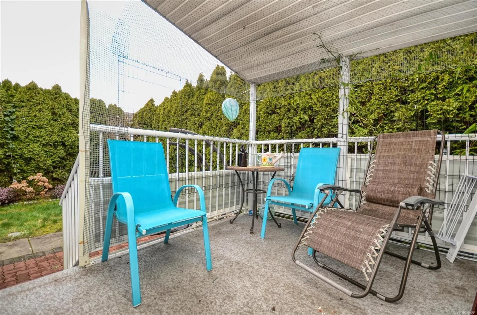 7583 Central Saanich Rd